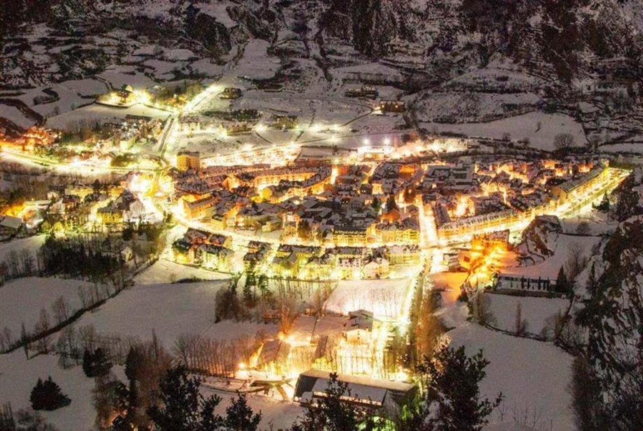 Escuadros Apartment Benasque Luaran gambar